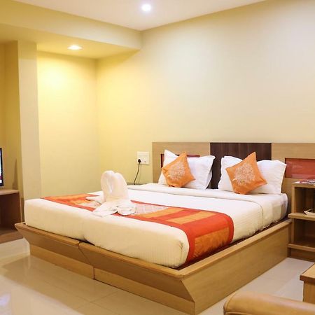 Hotel Rainbow Suites Kannur Εξωτερικό φωτογραφία